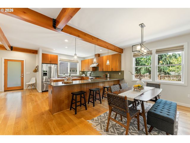 3646 Se Martins St, Portland, OR 97202