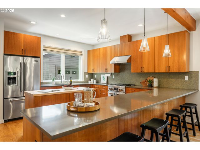 3646 Se Martins St, Portland, OR 97202