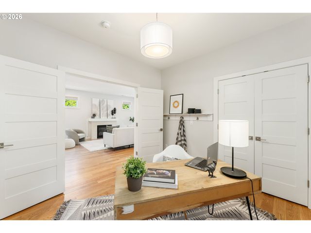 3646 Se Martins St, Portland, OR 97202