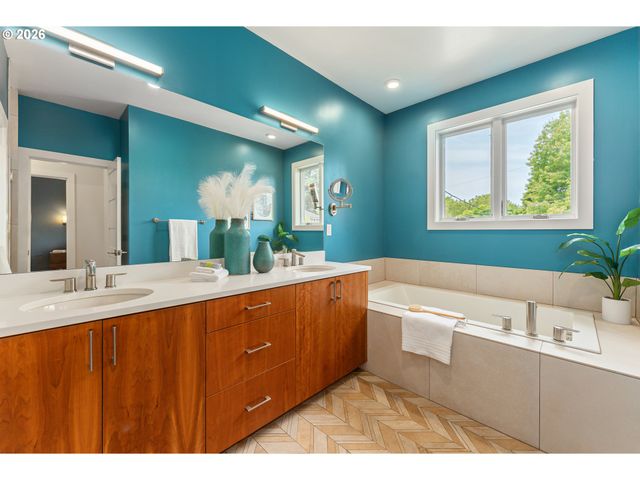 3646 Se Martins St, Portland, OR 97202