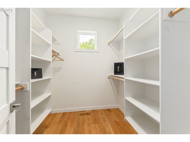 3646 Se Martins St, Portland, OR 97202