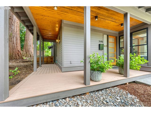 3646 Se Martins St, Portland, OR 97202