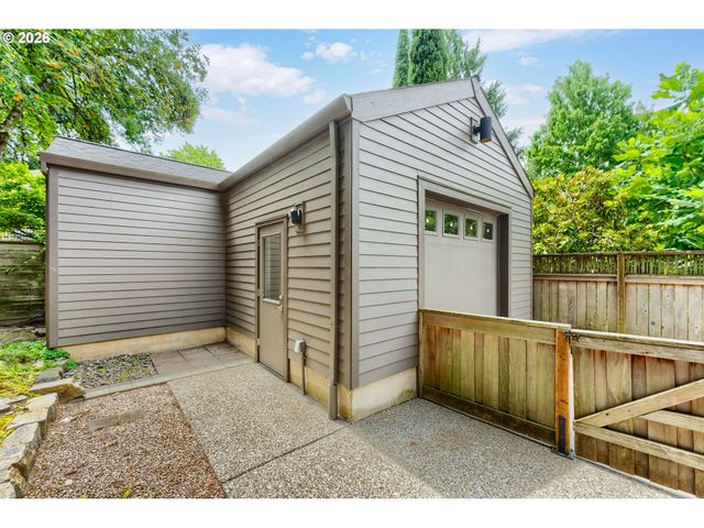 3646 Se Martins St, Portland, OR 97202