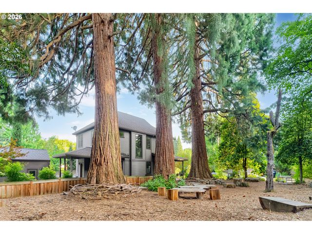 3646 Se Martins St, Portland, OR 97202