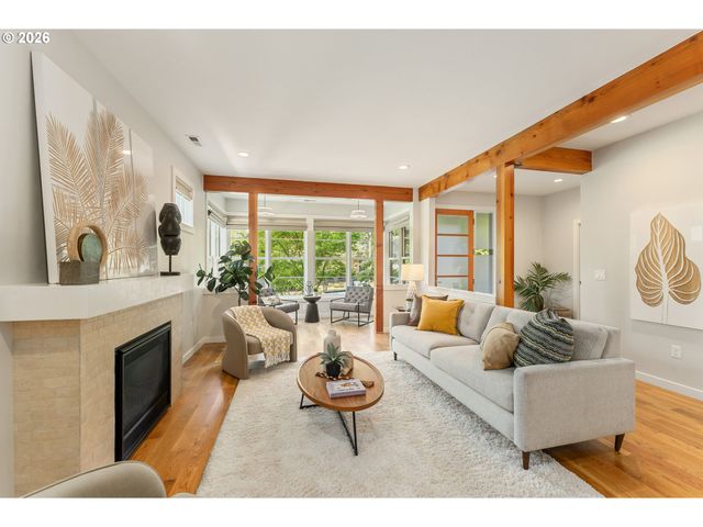 3646 Se Martins St, Portland, OR 97202