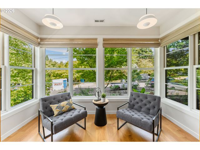 3646 Se Martins St, Portland, OR 97202