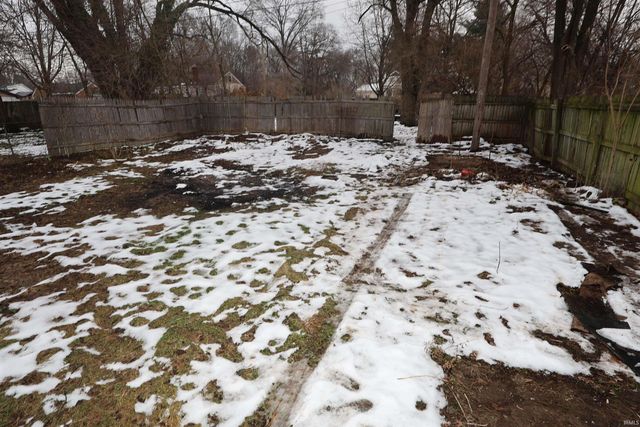 52078 Forestbrook Avenue, South Bend, IN 46637