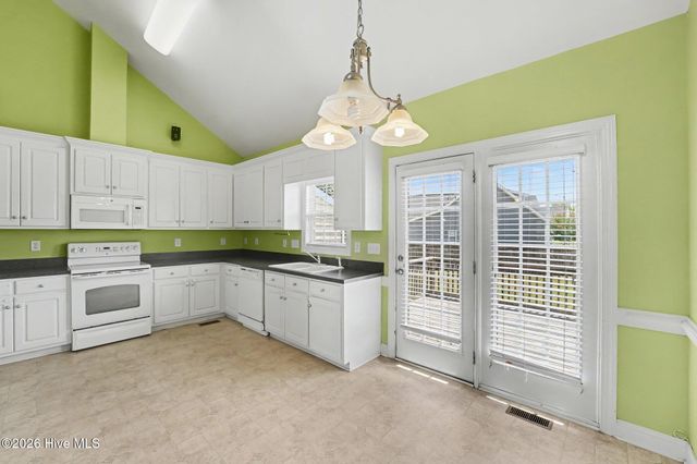 1909 Charity Lane, Winterville, NC 28590