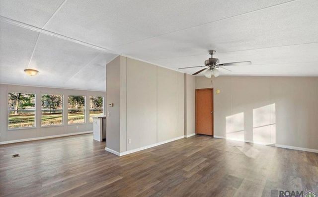 9853 Springfield Rd, Denham Springs, LA 70706