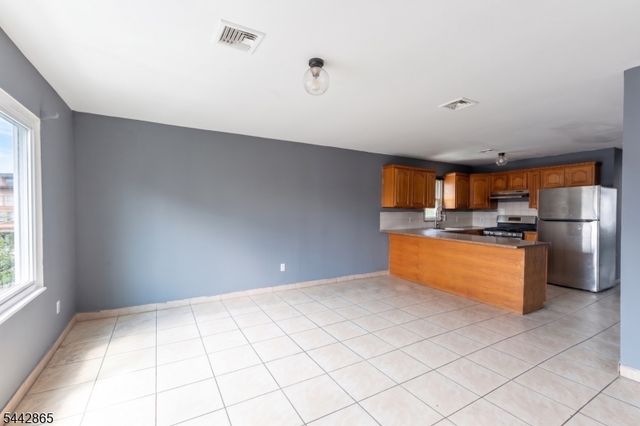 363 Summer St, Paterson City, NJ 07501