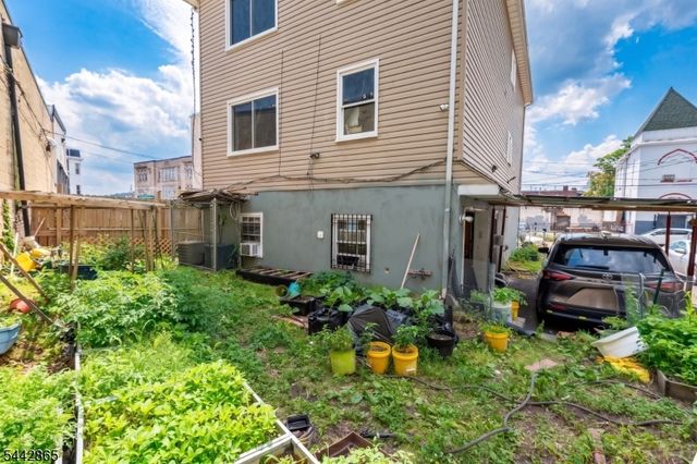 363 Summer St, Paterson City, NJ 07501
