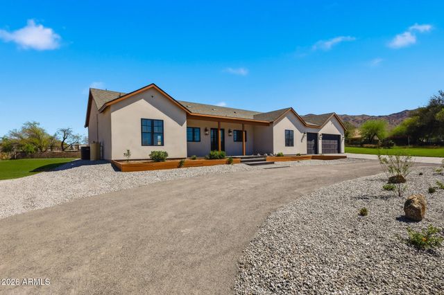 9845 S 31st Avenue, Laveen, AZ 85339