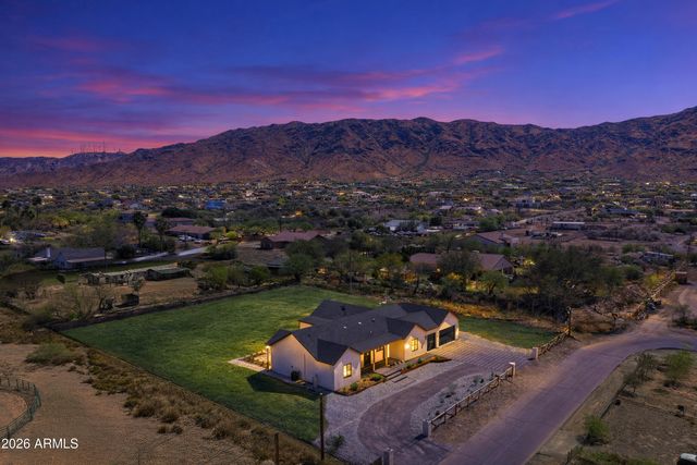 9845 S 31st Avenue, Laveen, AZ 85339