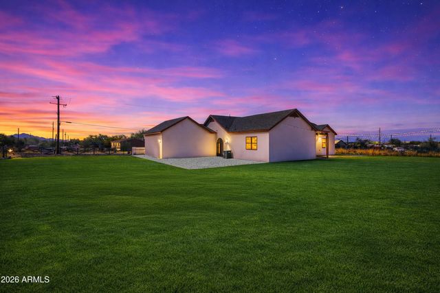 9845 S 31st Avenue, Laveen, AZ 85339