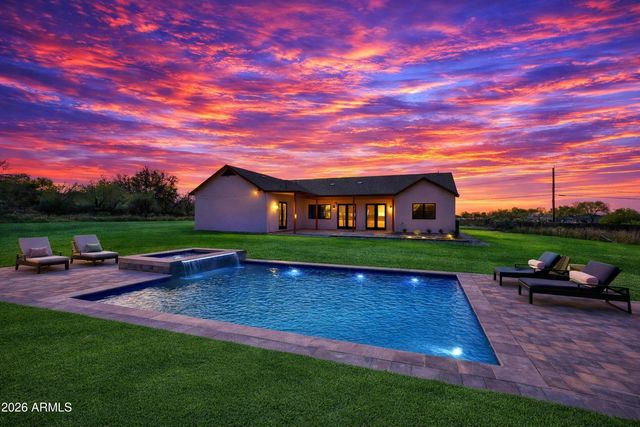 9845 S 31st Avenue, Laveen, AZ 85339