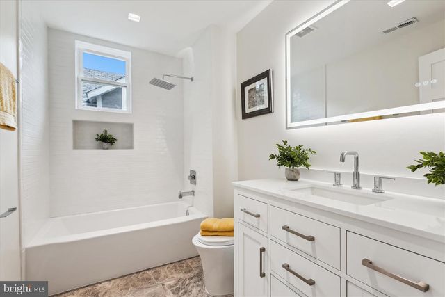 1317 GALLATIN ST NW, Washington, DC 20011