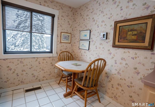 635 North Trail B, Stratford, CT 06614