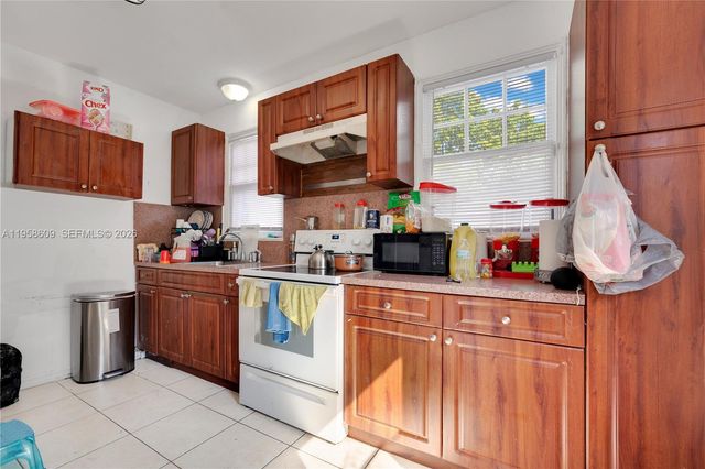 35 NW 57th St, Miami, FL 33127