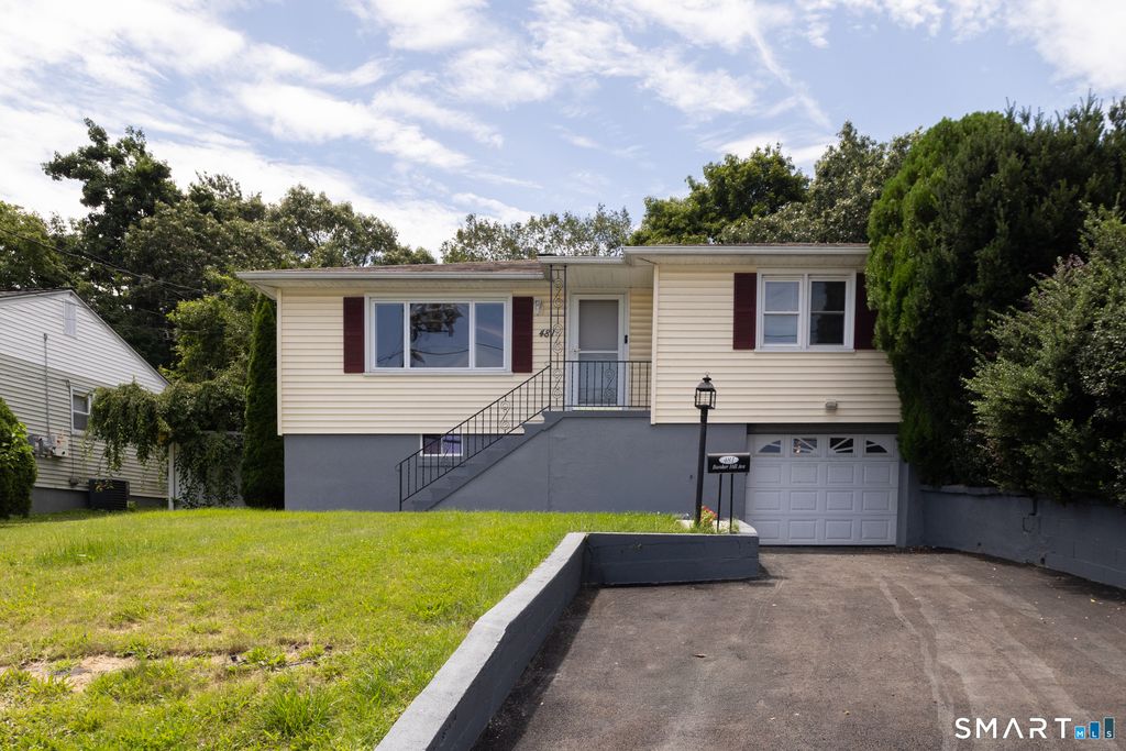 481 Bunker Hill Avenue, Waterbury, CT 06708