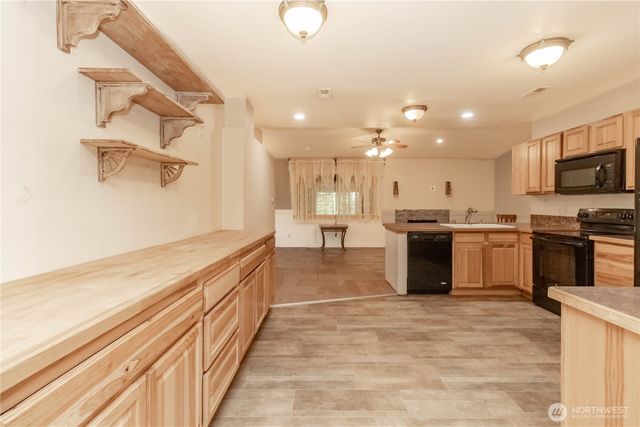 10210 Villa Lane SW, Lakewood, WA 98499
