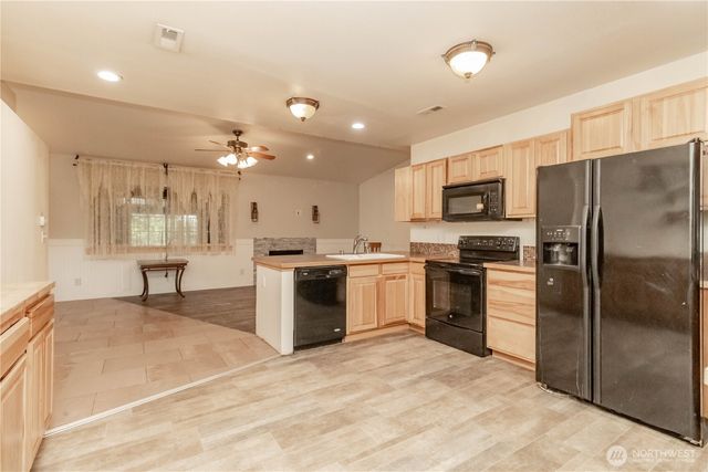 10210 Villa Lane SW, Lakewood, WA 98499