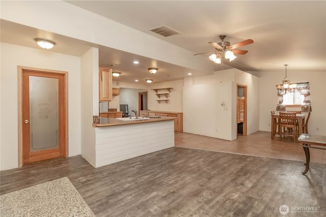 10210 Villa Lane SW, Lakewood, WA 98499
