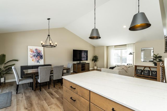 6265 Summit Pine Road NW, Rochester, MN 55901