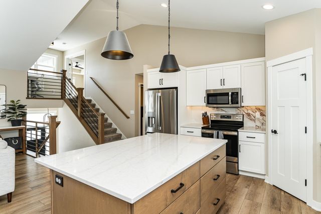 6265 Summit Pine Road NW, Rochester, MN 55901