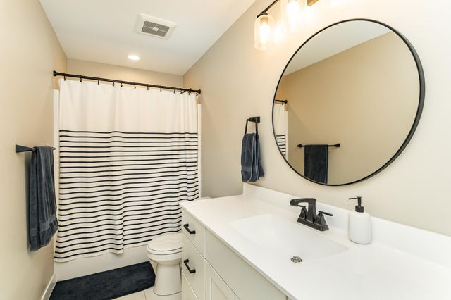 6265 Summit Pine Road NW, Rochester, MN 55901