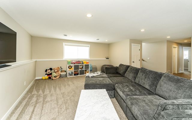 6265 Summit Pine Road NW, Rochester, MN 55901