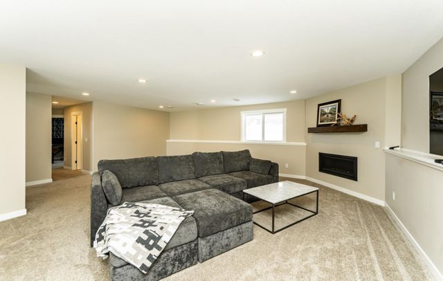 6265 Summit Pine Road NW, Rochester, MN 55901