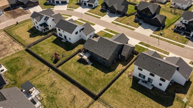 6265 Summit Pine Road NW, Rochester, MN 55901