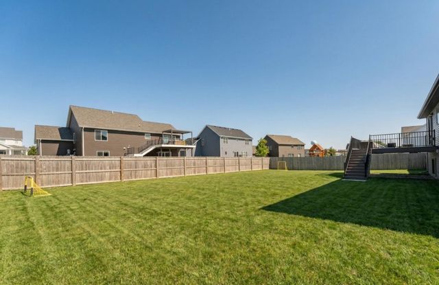 6265 Summit Pine Road NW, Rochester, MN 55901