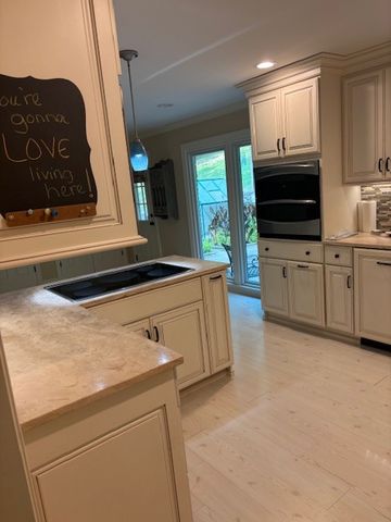 1619 Lewisburg Pike, Franklin, TN 37064