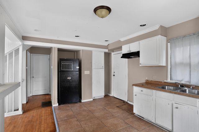 2388 Vendome Drive S, Columbus, OH 43219