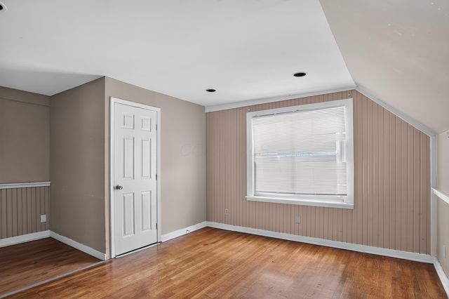 2388 Vendome Drive S, Columbus, OH 43219