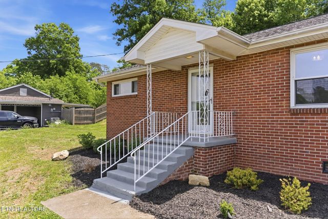 1414 Maple Drive, Knoxville, TN 37918