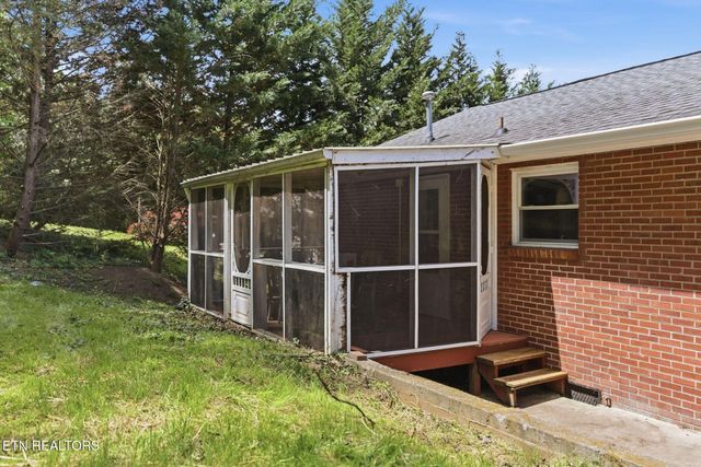 1414 Maple Drive, Knoxville, TN 37918