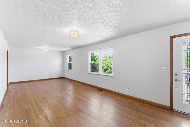 1414 Maple Drive, Knoxville, TN 37918