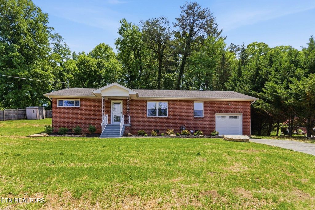 1414 Maple Drive, Knoxville, TN 37918