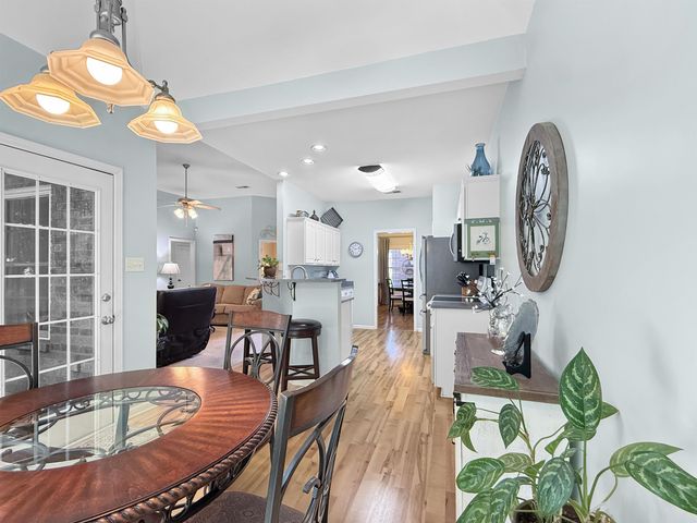 8294 WESLEY WOODS CIR, Memphis, TN 38018