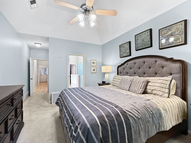 8294 WESLEY WOODS CIR, Memphis, TN 38018