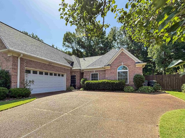 8294 WESLEY WOODS CIR, Memphis, TN 38018