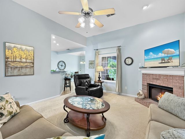 8294 WESLEY WOODS CIR, Memphis, TN 38018