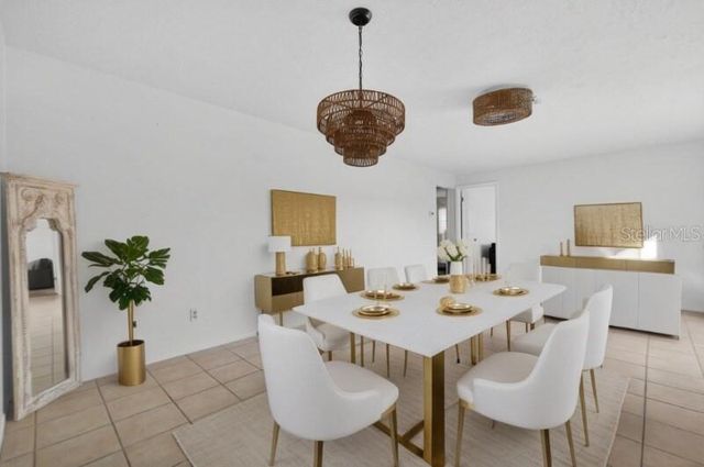 8195 COACHLIGHT CIRCLE, Seminole, FL 33776