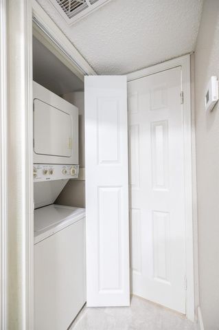 2750 Holly Hall Street 1711, Houston, TX 77054