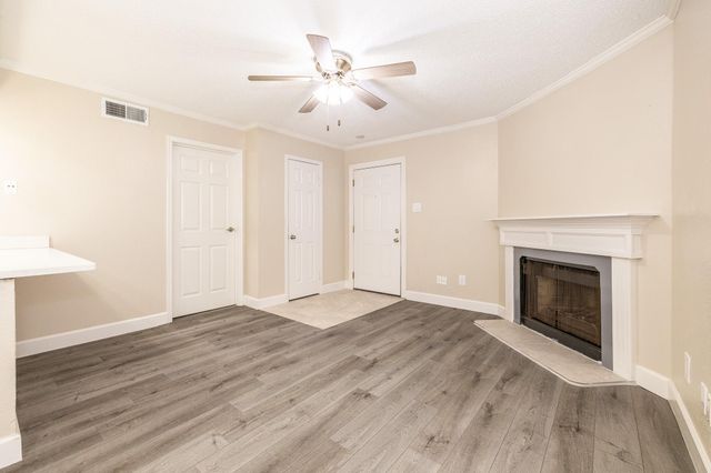 2750 Holly Hall Street 1711, Houston, TX 77054