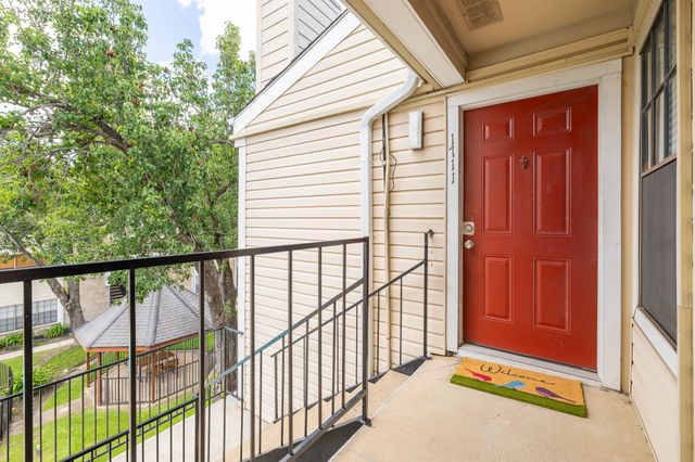 2750 Holly Hall Street 1711, Houston, TX 77054