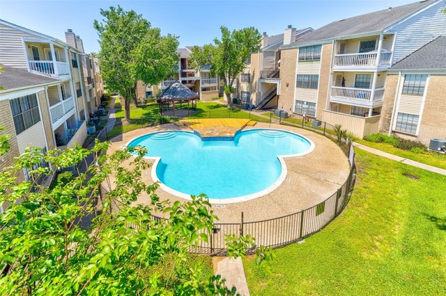 2750 Holly Hall Street 1711, Houston, TX 77054