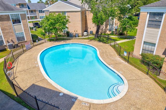 2750 Holly Hall Street 1711, Houston, TX 77054